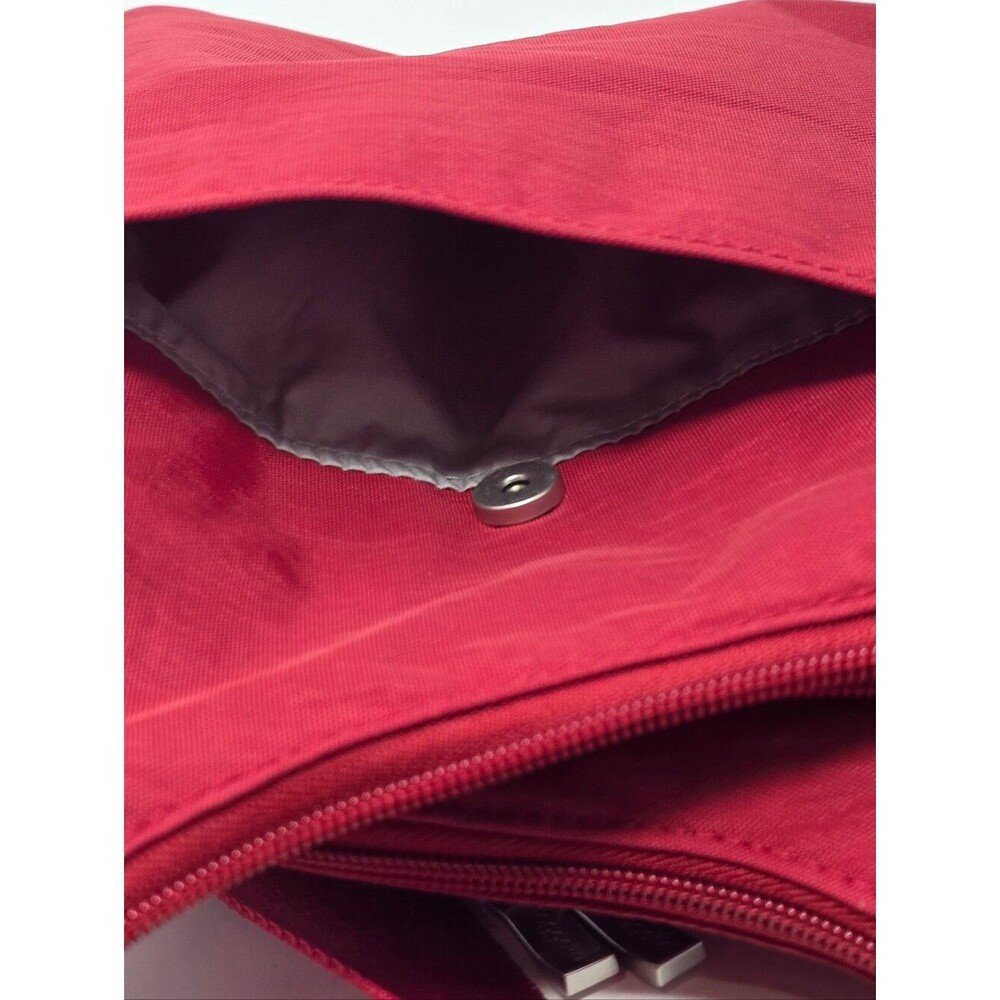 Baggallini Criss Cross Nylon Crossbody Travel Bag Multiple Compartments/ Pockets - Picture 9 of 15